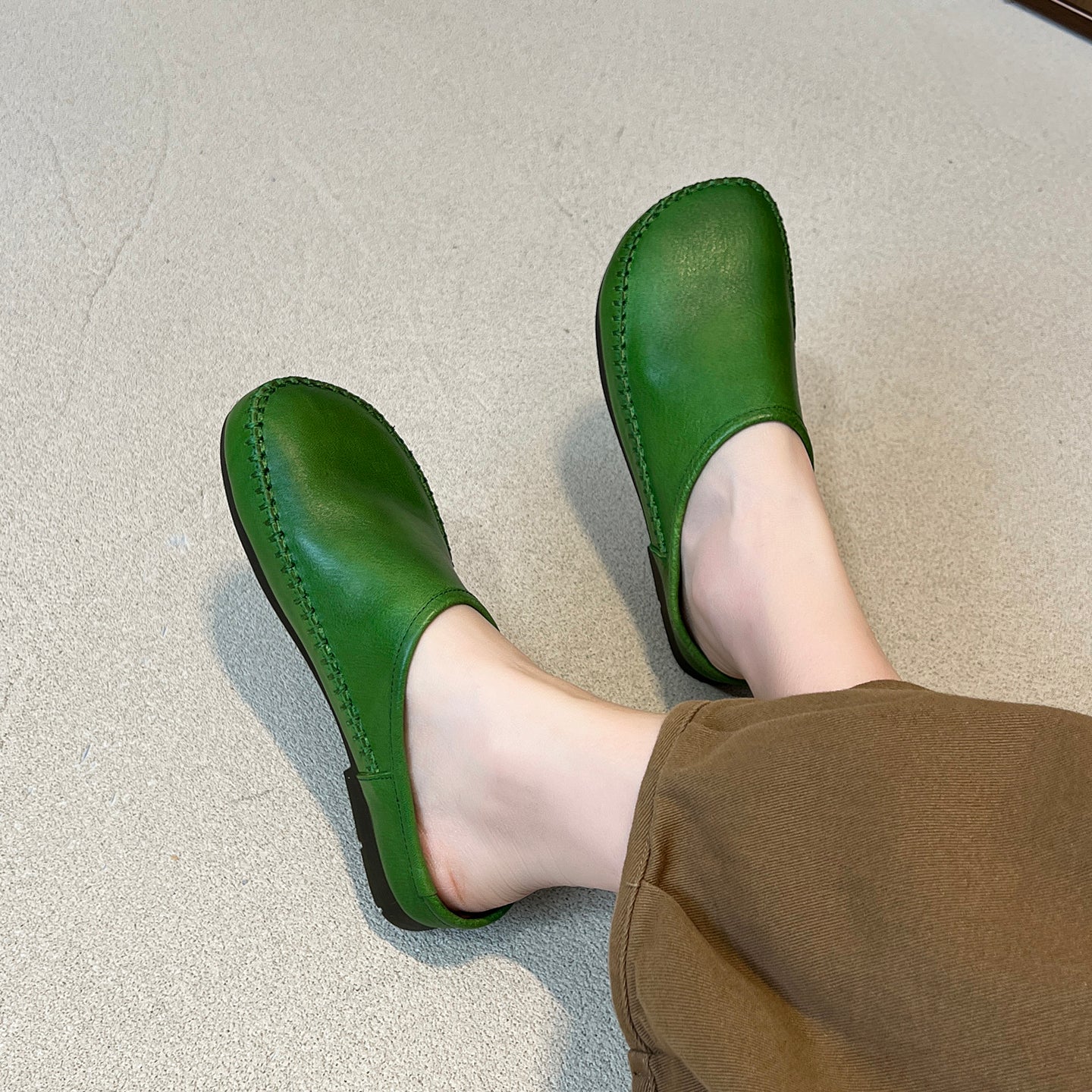 Women's Leather Flat Mules - Hand-Stitched Artisanal Design Retro Round Toe