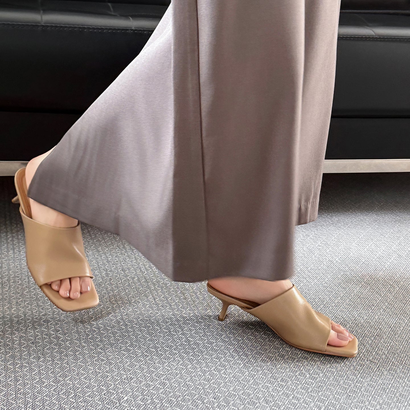 Women's Sheepskin Mules Luxury Ultra-Soft Sheepskin Slides Premium Summer Professional Footwear