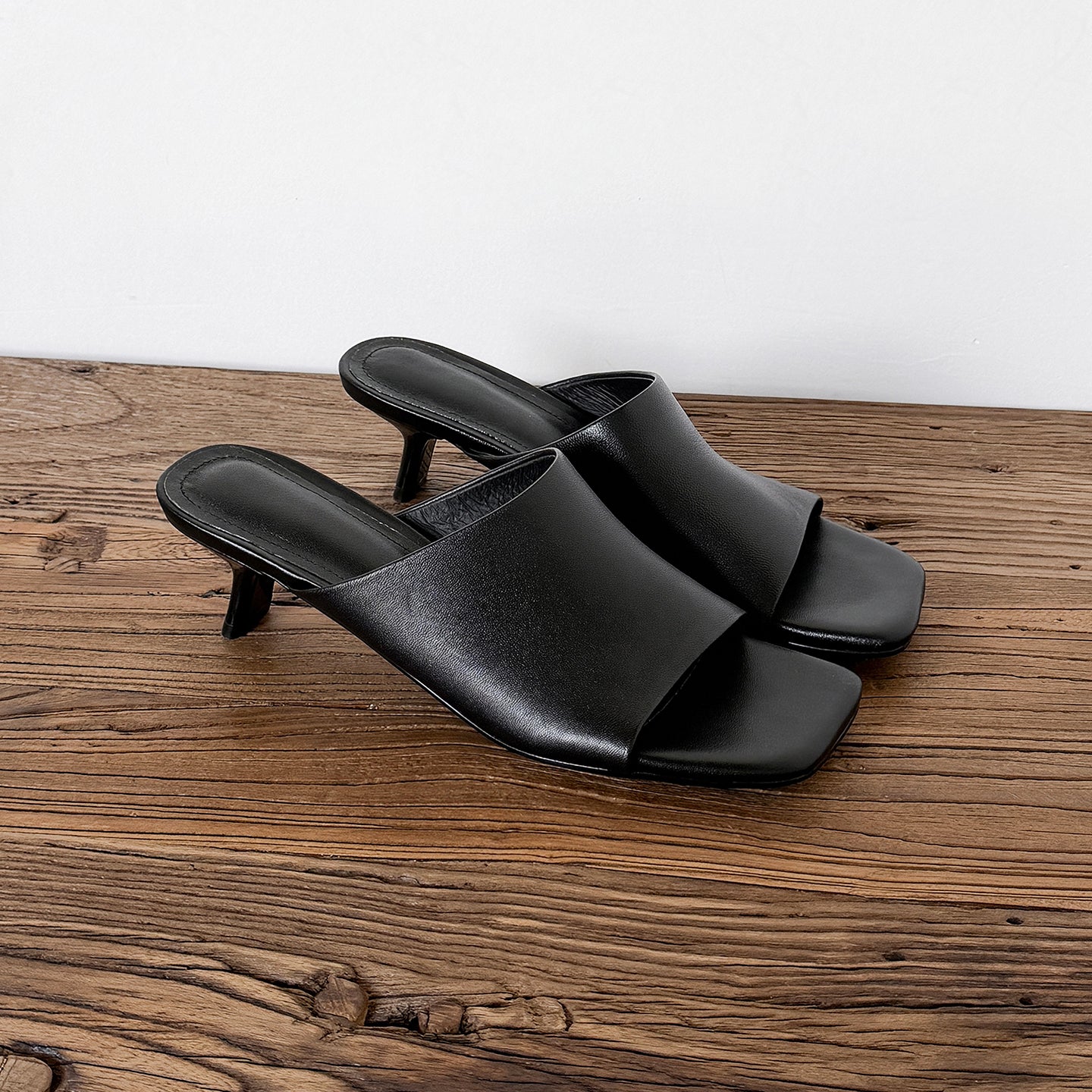 Women's Sheepskin Mules Luxury Ultra-Soft Sheepskin Slides Premium Summer Professional Footwear