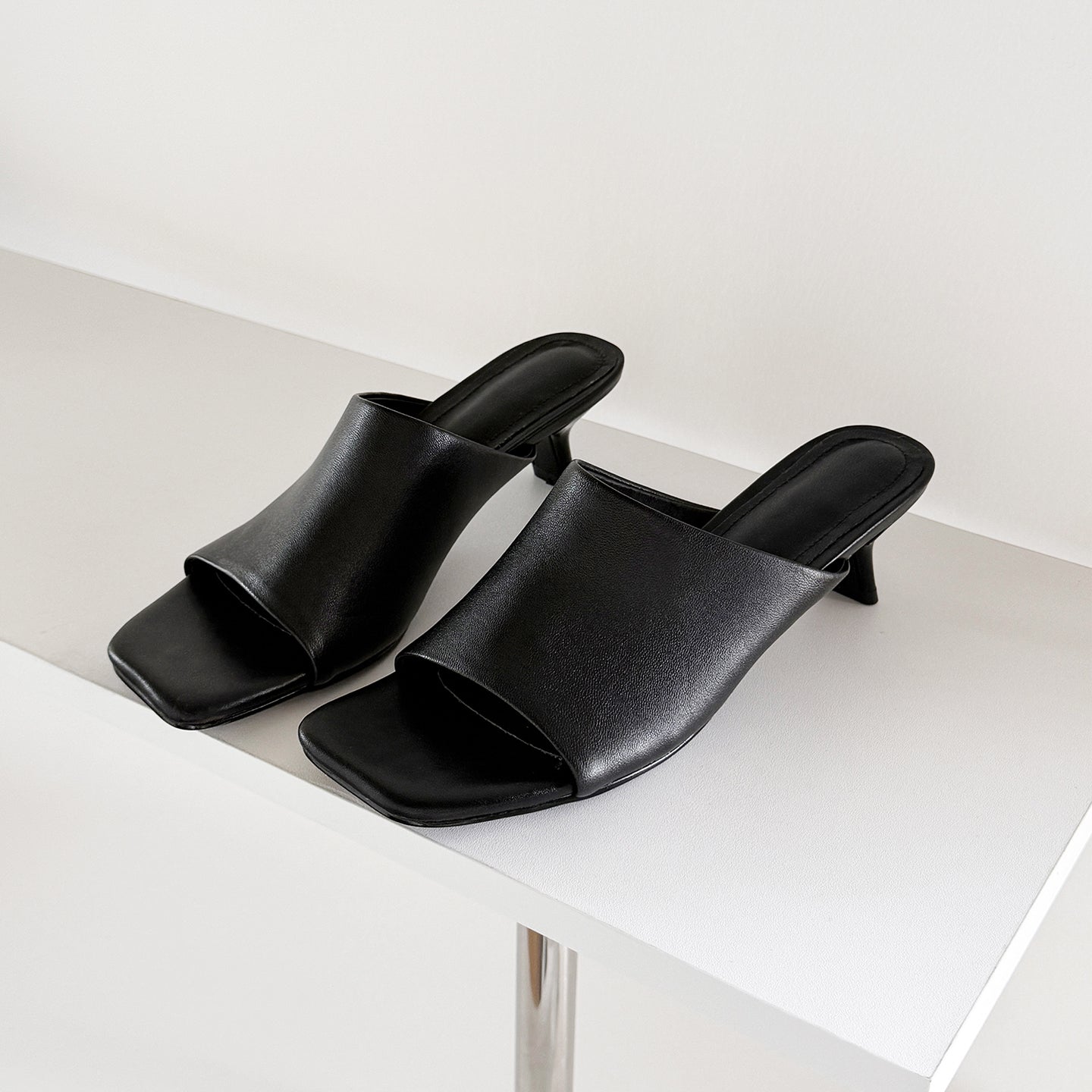 Women's Sheepskin Mules Luxury Ultra-Soft Sheepskin Slides Premium Summer Professional Footwear